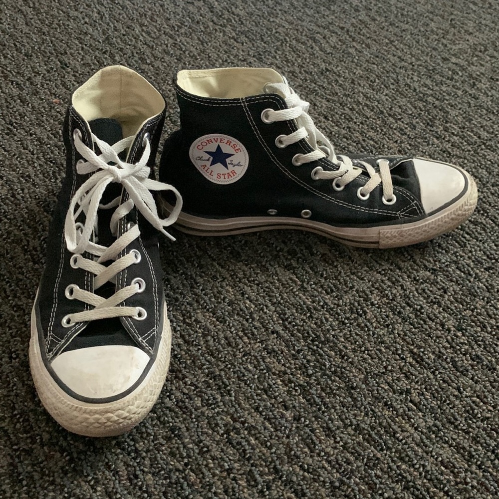 Women’s Size 8 Black Platform Converse Sneakers